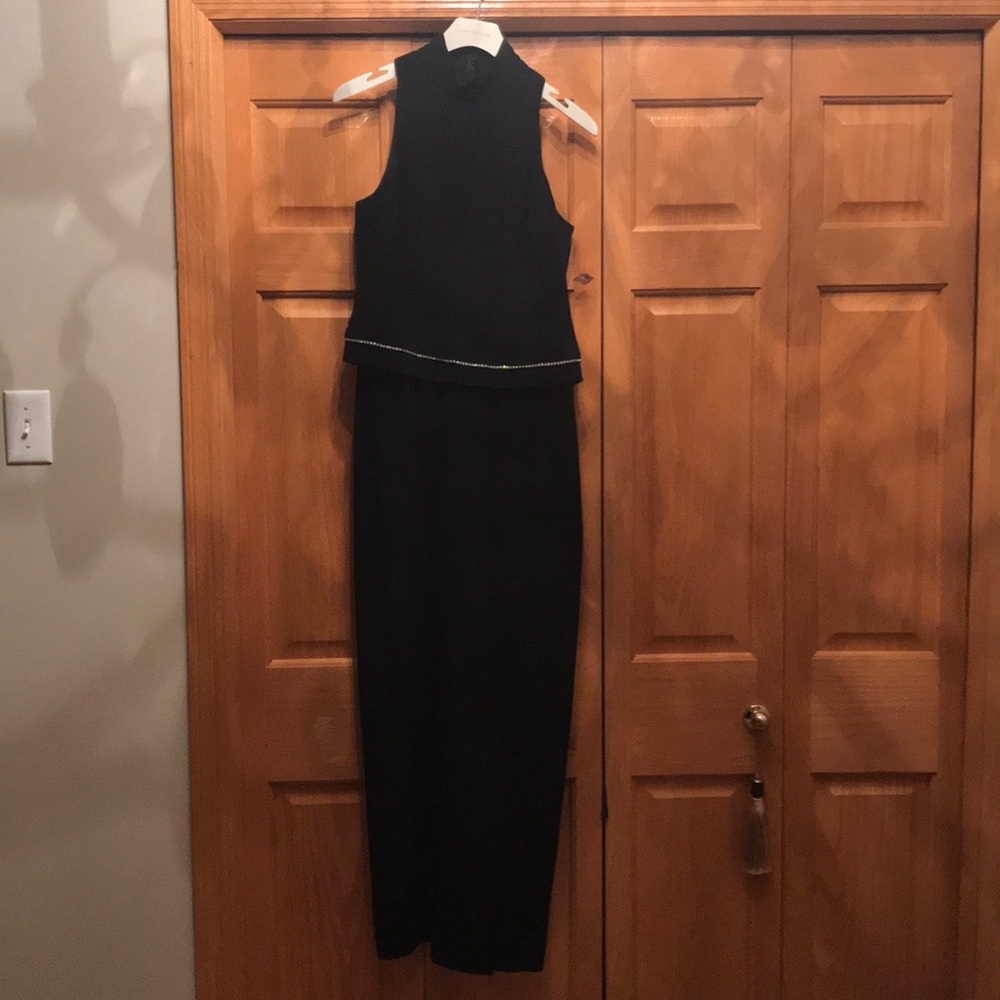 Black + rhinestone gown. Size 4. Jones New York